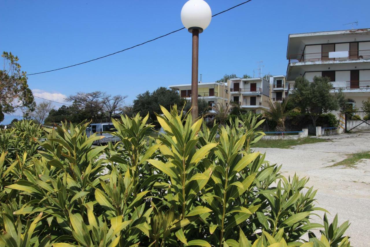 Kariani Beach Apartment Exterior foto